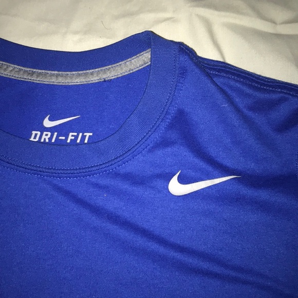 Blue Nike Dri-Fit t-shirt - Picture 2 of 5